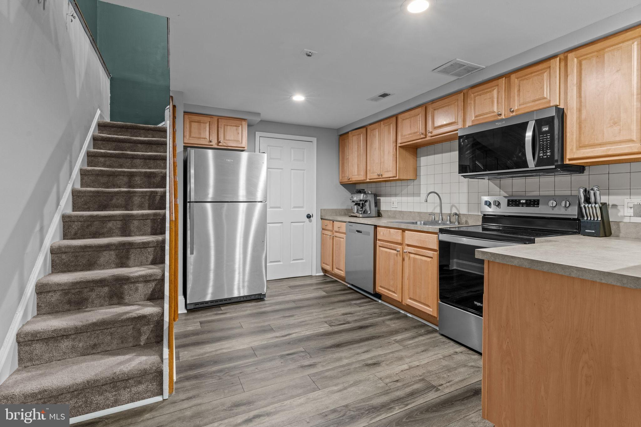 1714 Wallace Street, Unit 2 Philadelphia, PA 19130 - Photo 13 of 25