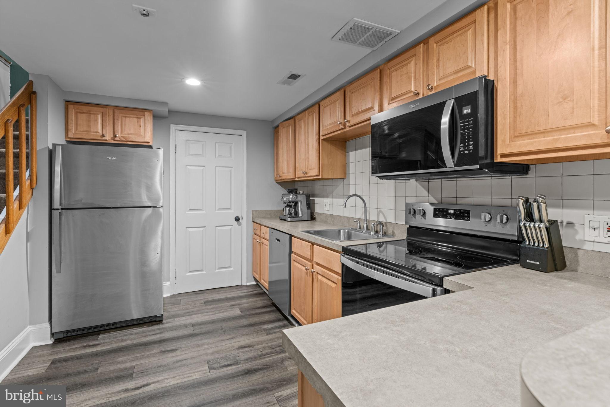 1714 Wallace Street, Unit 2 Philadelphia, PA 19130 - Photo 16 of 25