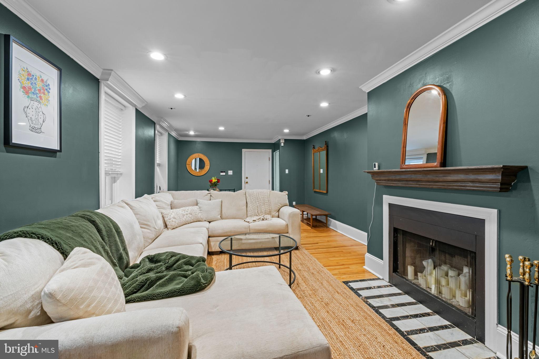 1714 Wallace Street, Unit 2 Philadelphia, PA 19130 - Photo 5 of 25