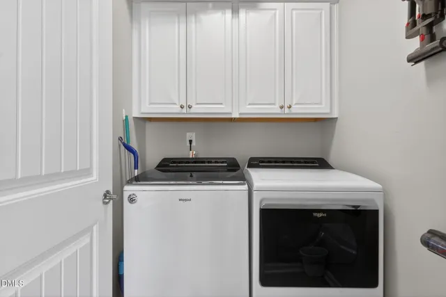 a view of washer and dryer