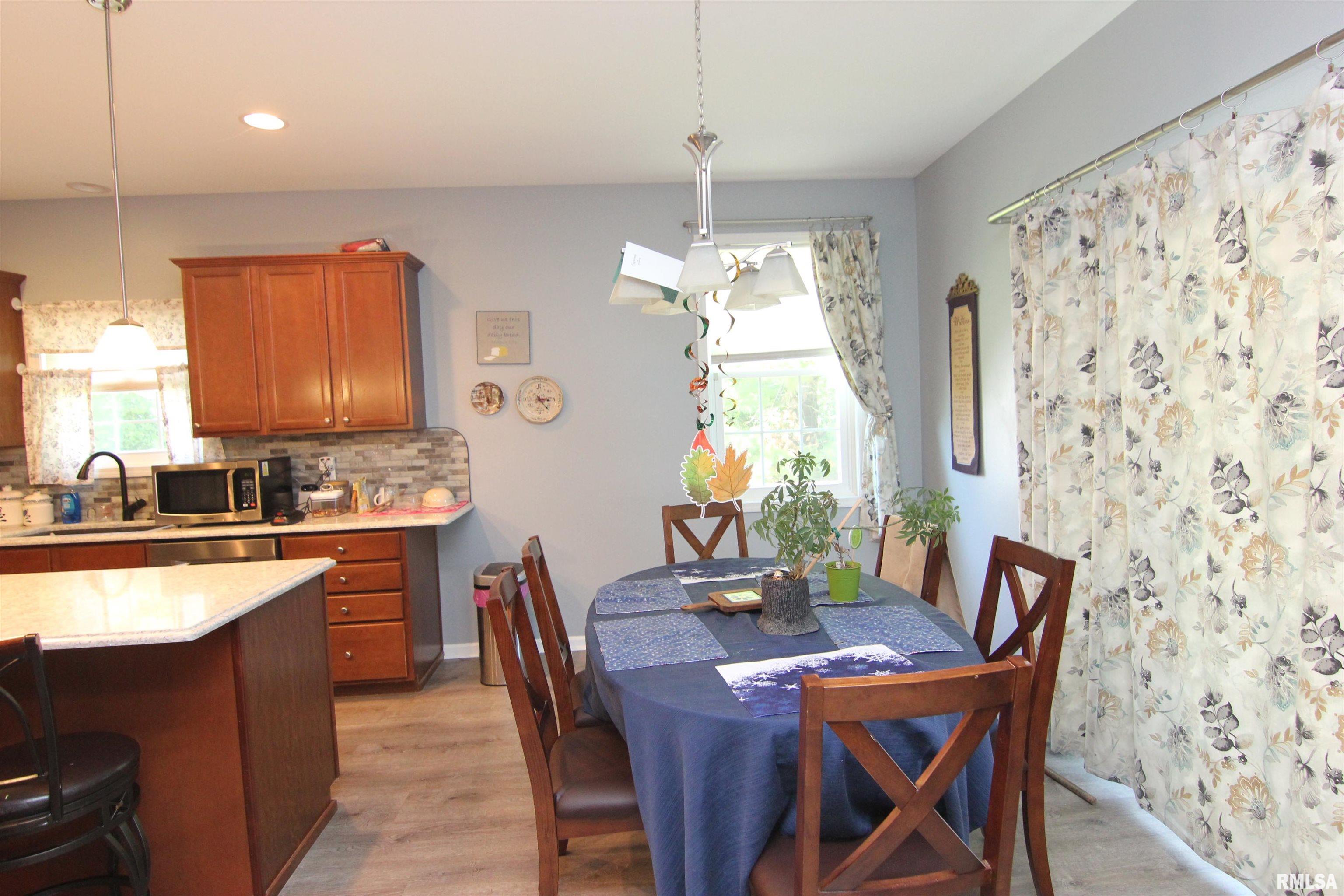 1502 Elizabeth Lane Metamora, IL 61548 - Photo 9 of 49