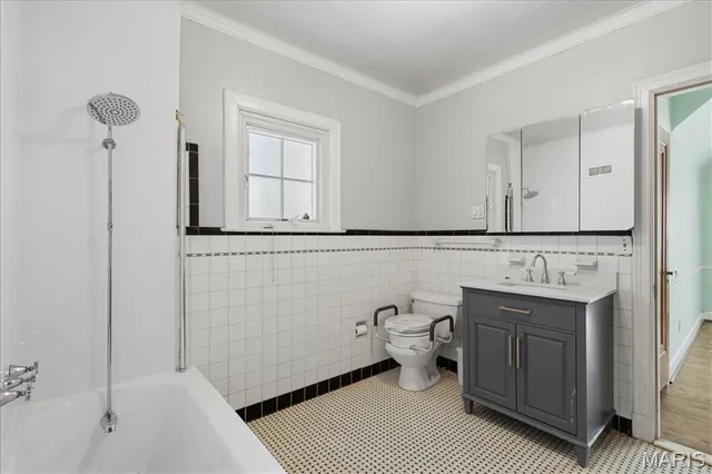 $299,000 | 72 Bellerive Acres, St. Louis, MO 63121