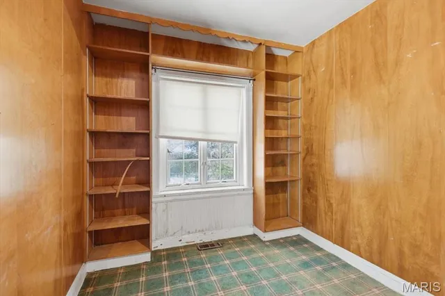 $299,000 | 72 Bellerive Acres, St. Louis, MO 63121