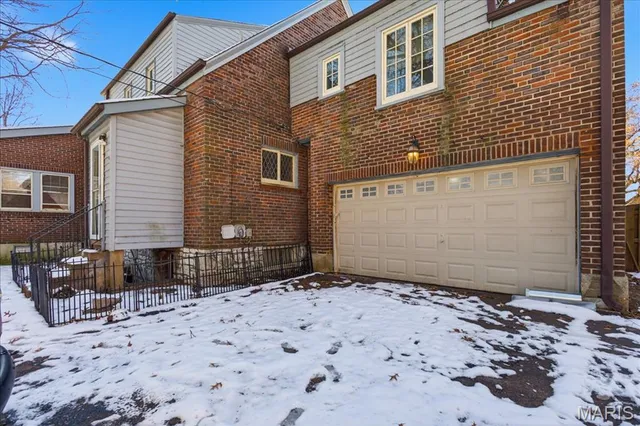 $299,000 | 72 Bellerive Acres, St. Louis, MO 63121