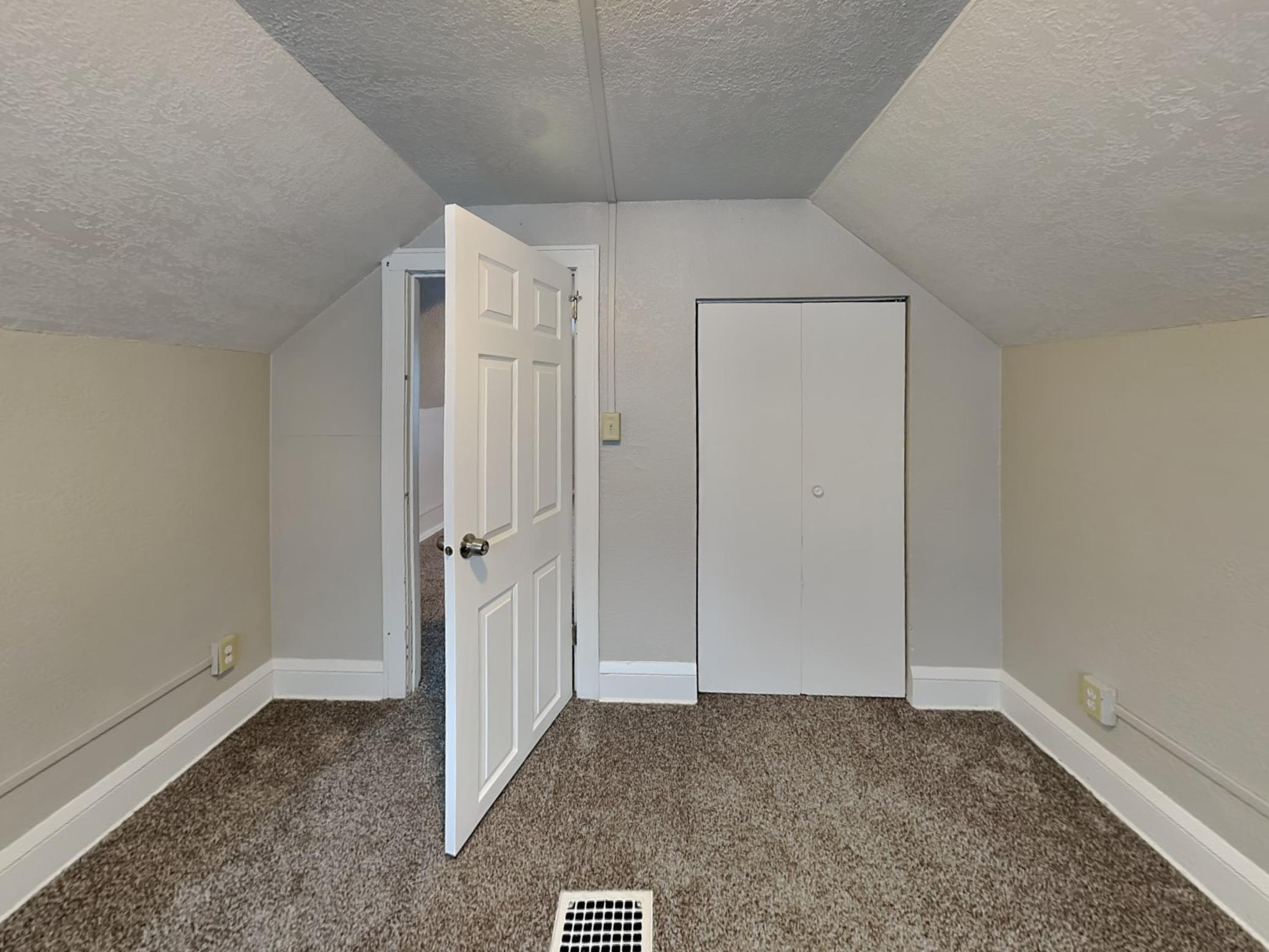 1856 Clear Avenue East St. Paul, MN 55119 - Photo 10 of 17