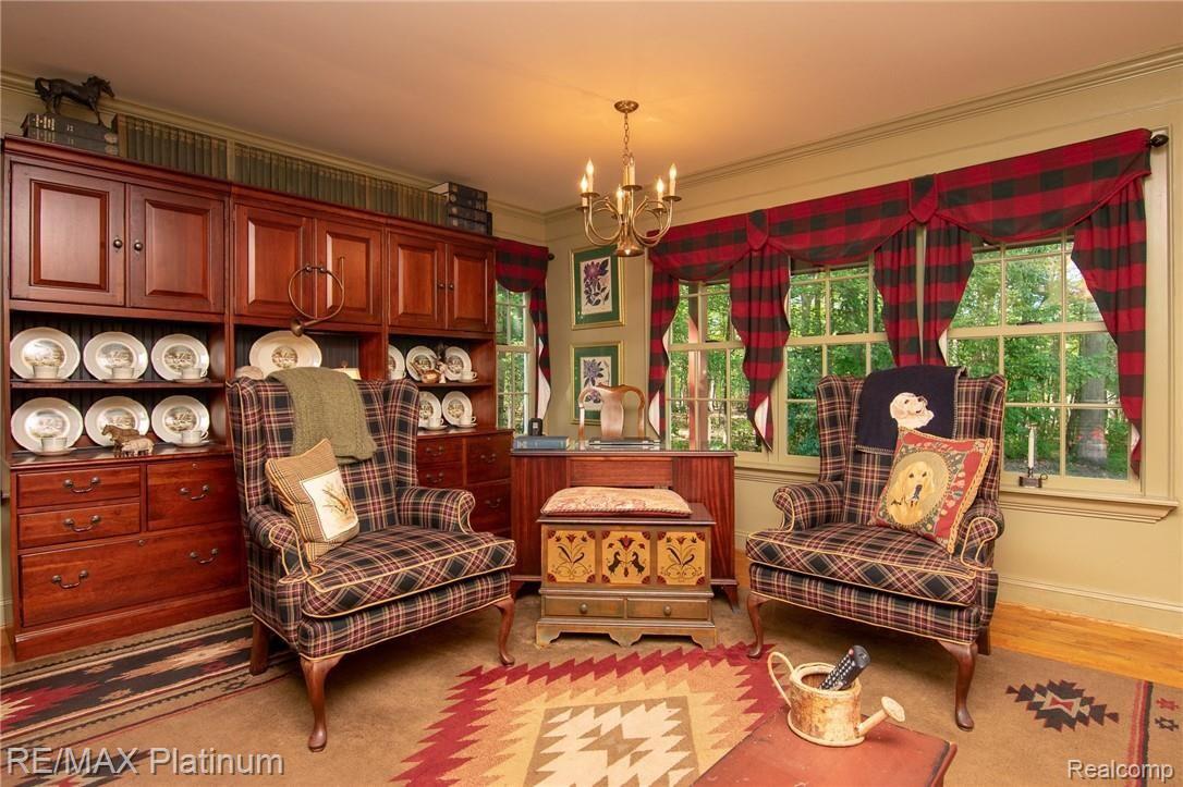 12214 Foley Road Fenton, MI 48430 - Photo 14 of 40 livingroom.jpg