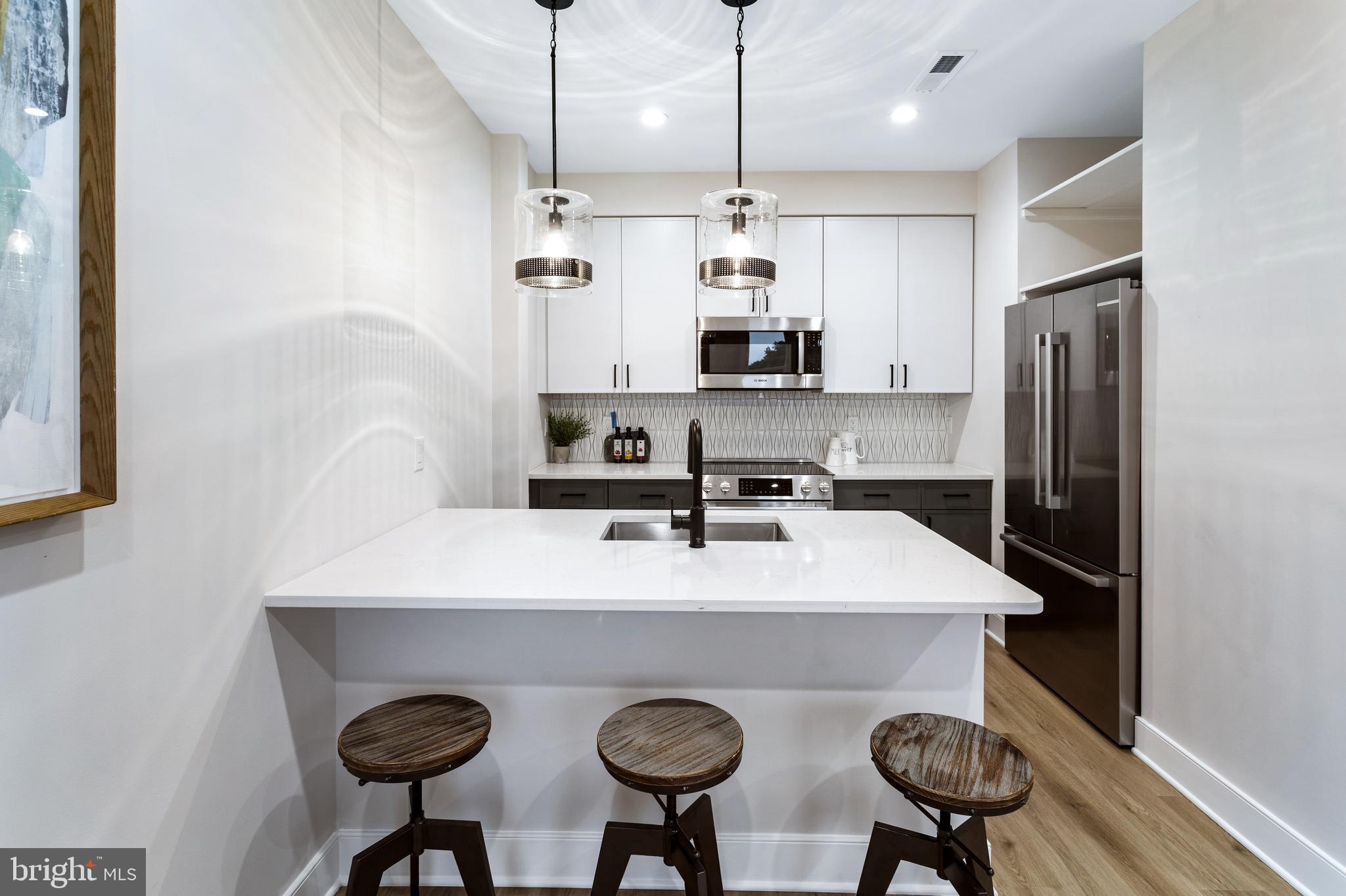 1443 Girard Street Northwest, Unit 1 Washington, DC 20009 - Photo 8 of 27