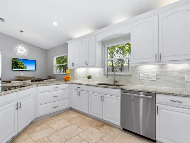 $1,750,000 | 221 Lychee Road, Nokomis, FL 34275