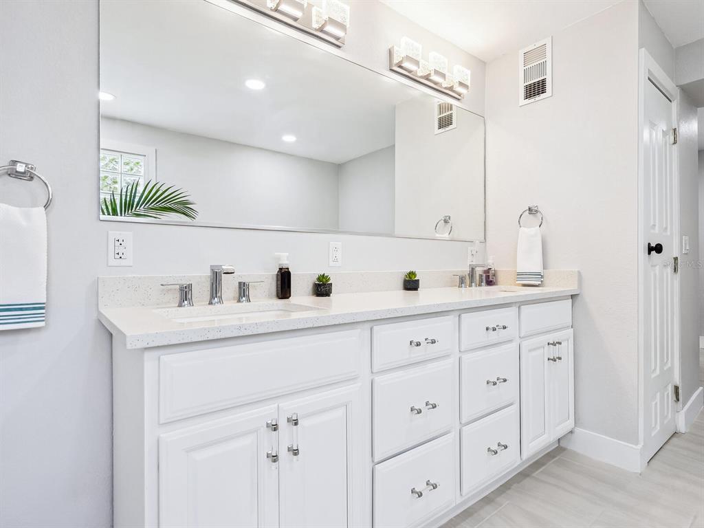 221 Lychee Road Nokomis, FL 34275 - Photo 31 of 73