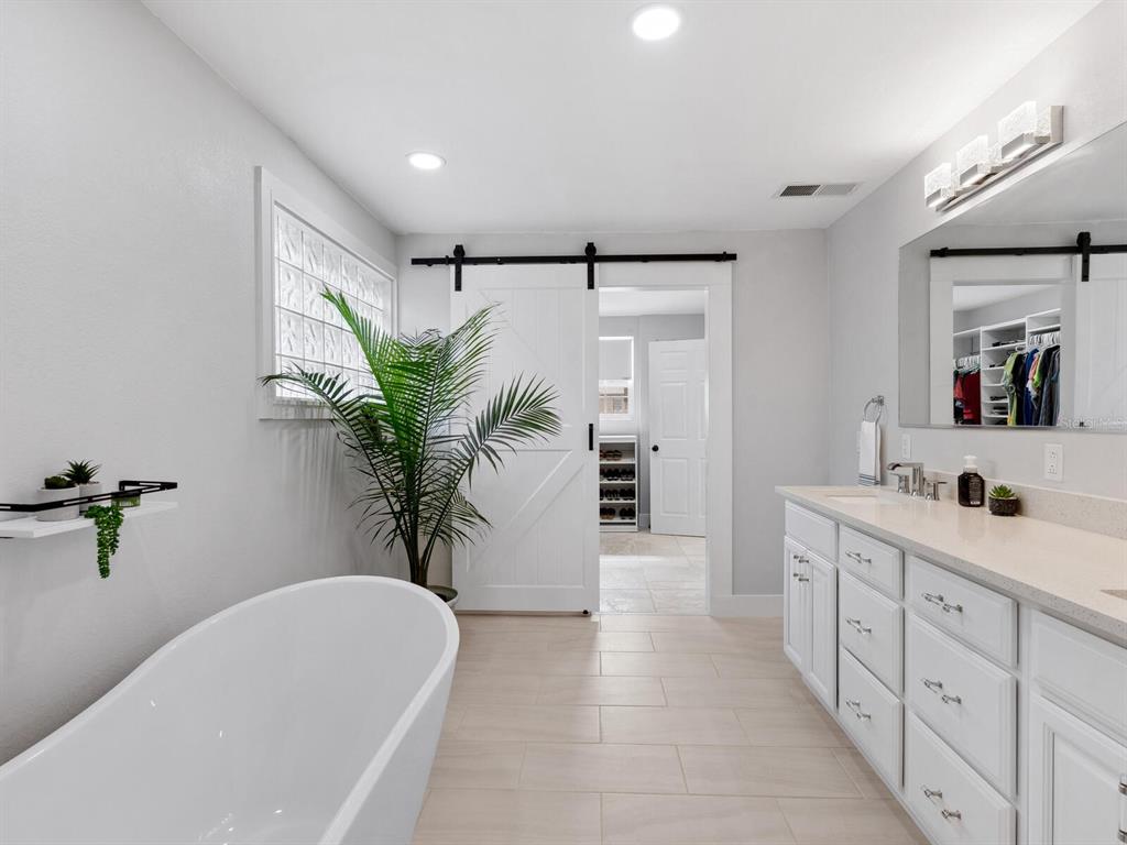 221 Lychee Road Nokomis, FL 34275 - Photo 33 of 73