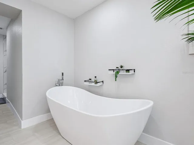 $1,750,000 | 221 Lychee Road, Nokomis, FL 34275