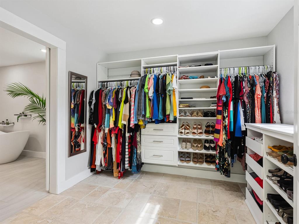 221 Lychee Road Nokomis, FL 34275 - Photo 35 of 73