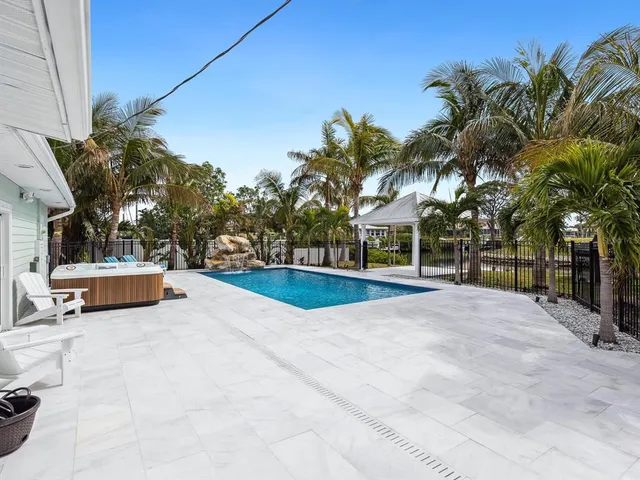 $1,750,000 | 221 Lychee Road, Nokomis, FL 34275