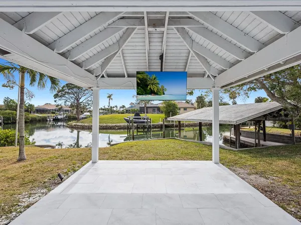 $1,750,000 | 221 Lychee Road, Nokomis, FL 34275