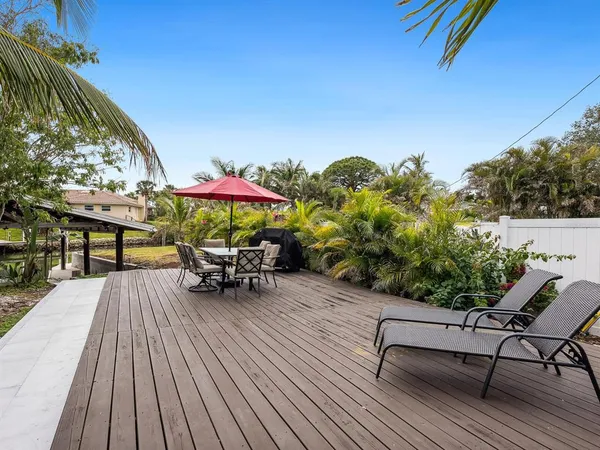 $1,750,000 | 221 Lychee Road, Nokomis, FL 34275