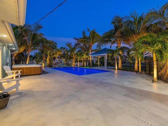 $1,750,000 | 221 Lychee Road, Nokomis, FL 34275
