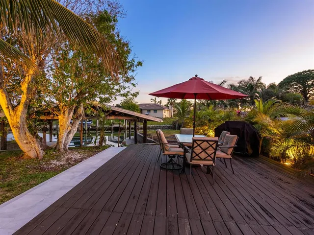 $1,750,000 | 221 Lychee Road, Nokomis, FL 34275