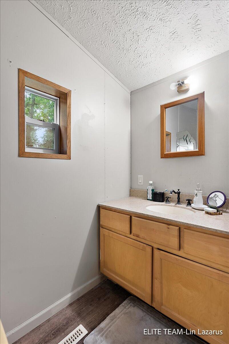6718 Schmeid Road Lakeview, MI 48850 - Photo 23 of 58
