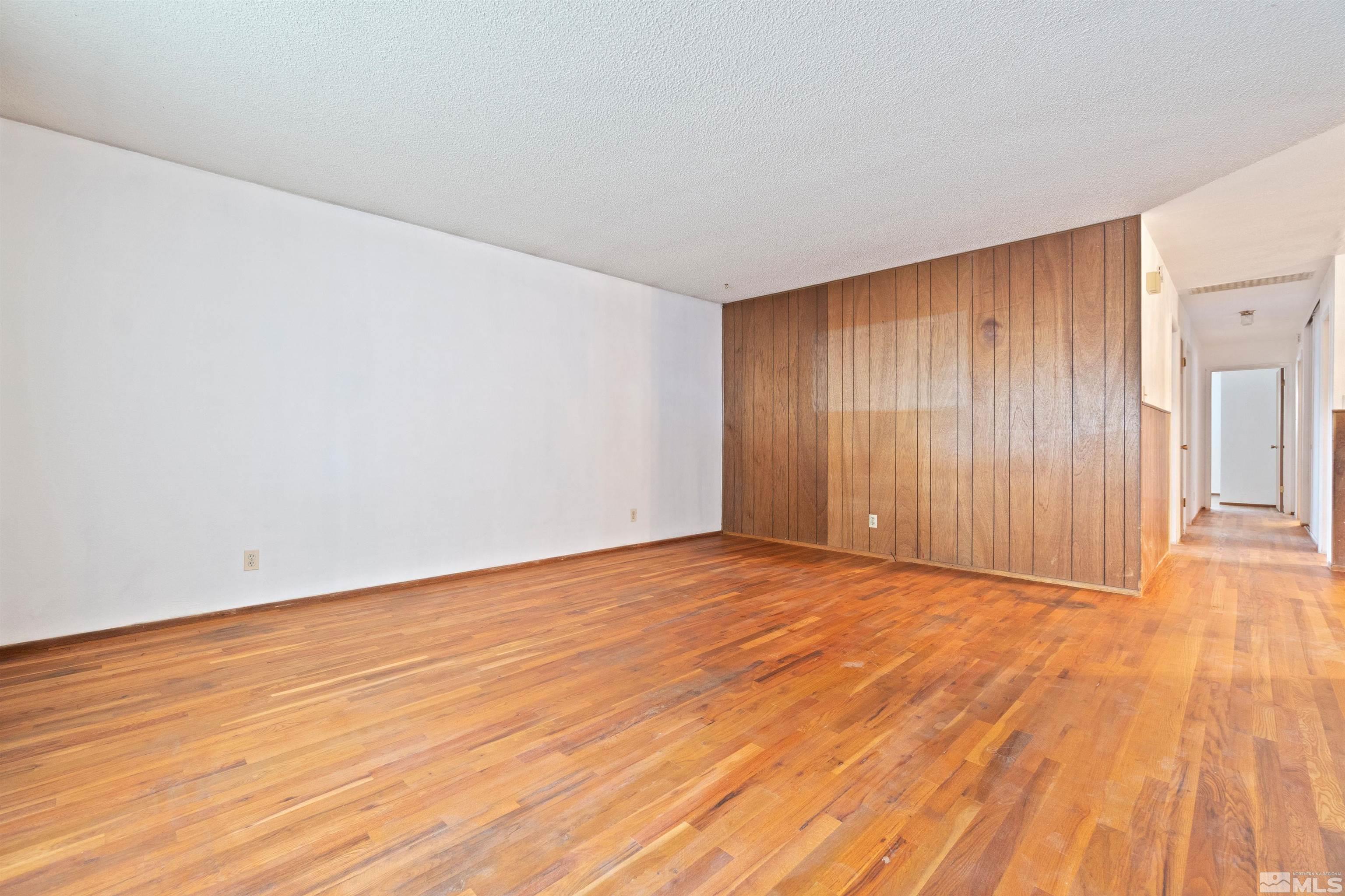 2501 Cannan Street Reno, NV 89512 - Photo 5 of 31 Photo 5