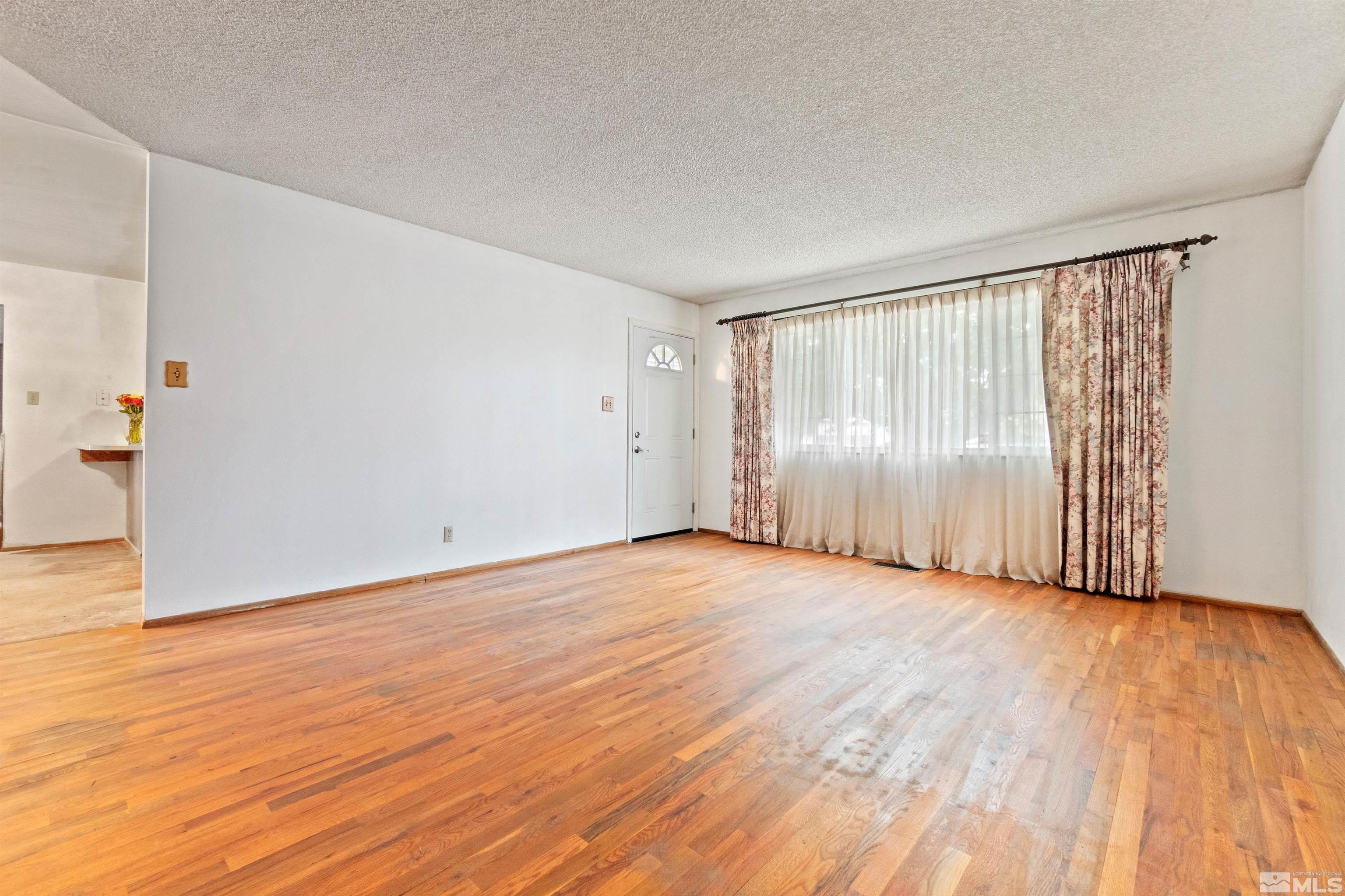 2501 Cannan Street Reno, NV 89512 - Photo 8 of 31 Photo 8
