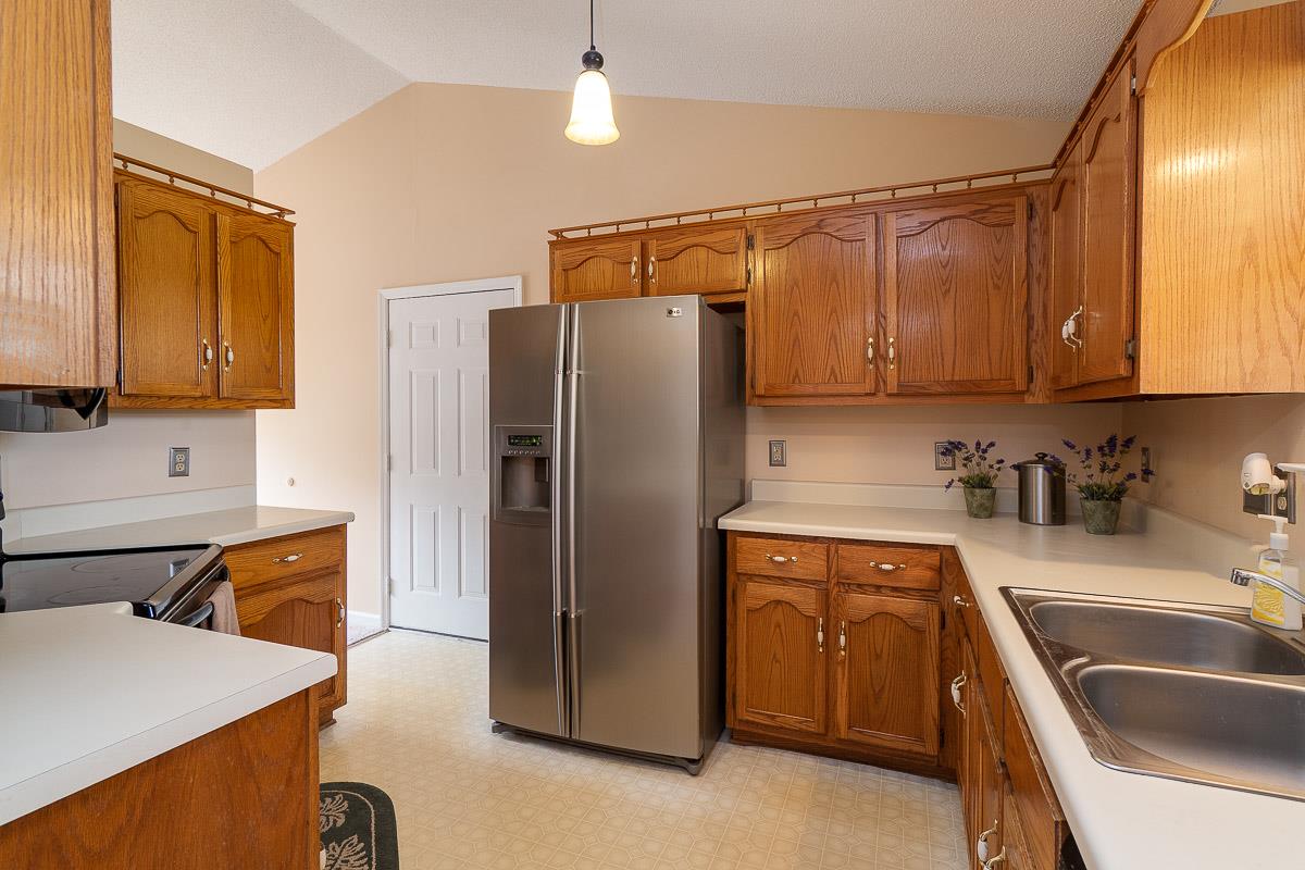 404 Rutherford Lane Columbia, TN 38401 - Photo 4 of 20 Kitchen Appliances Remain