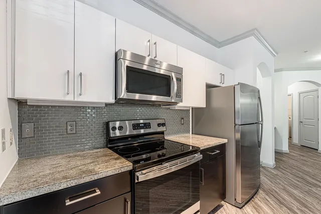 $1,449 | 8877 Lakes At 610 Drive, Unit 205, Houston, TX 77054