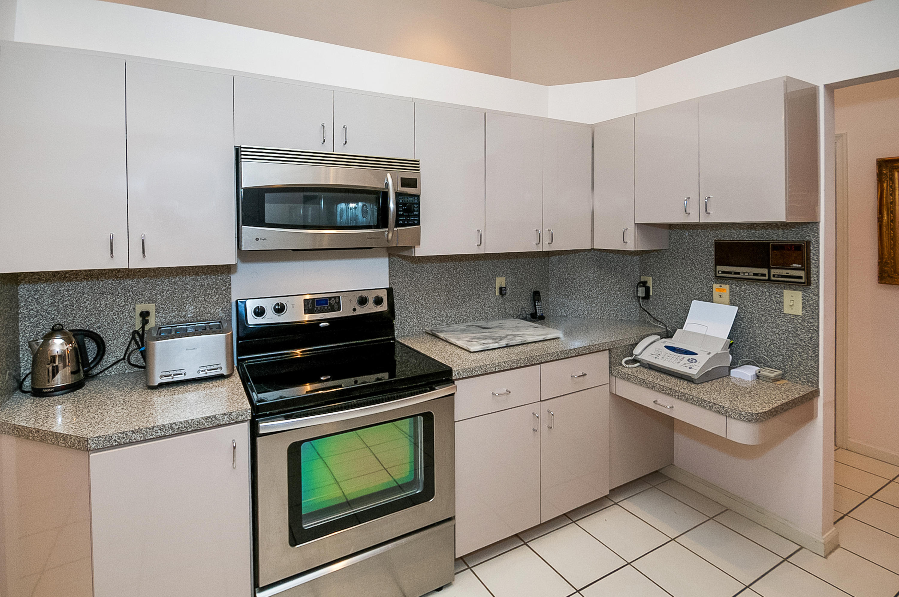 818 Parkside Circle North Boca Raton, FL 33486 - Photo 6 of 24 818_parkside_circle_n_MLS_HID1120670_ROO