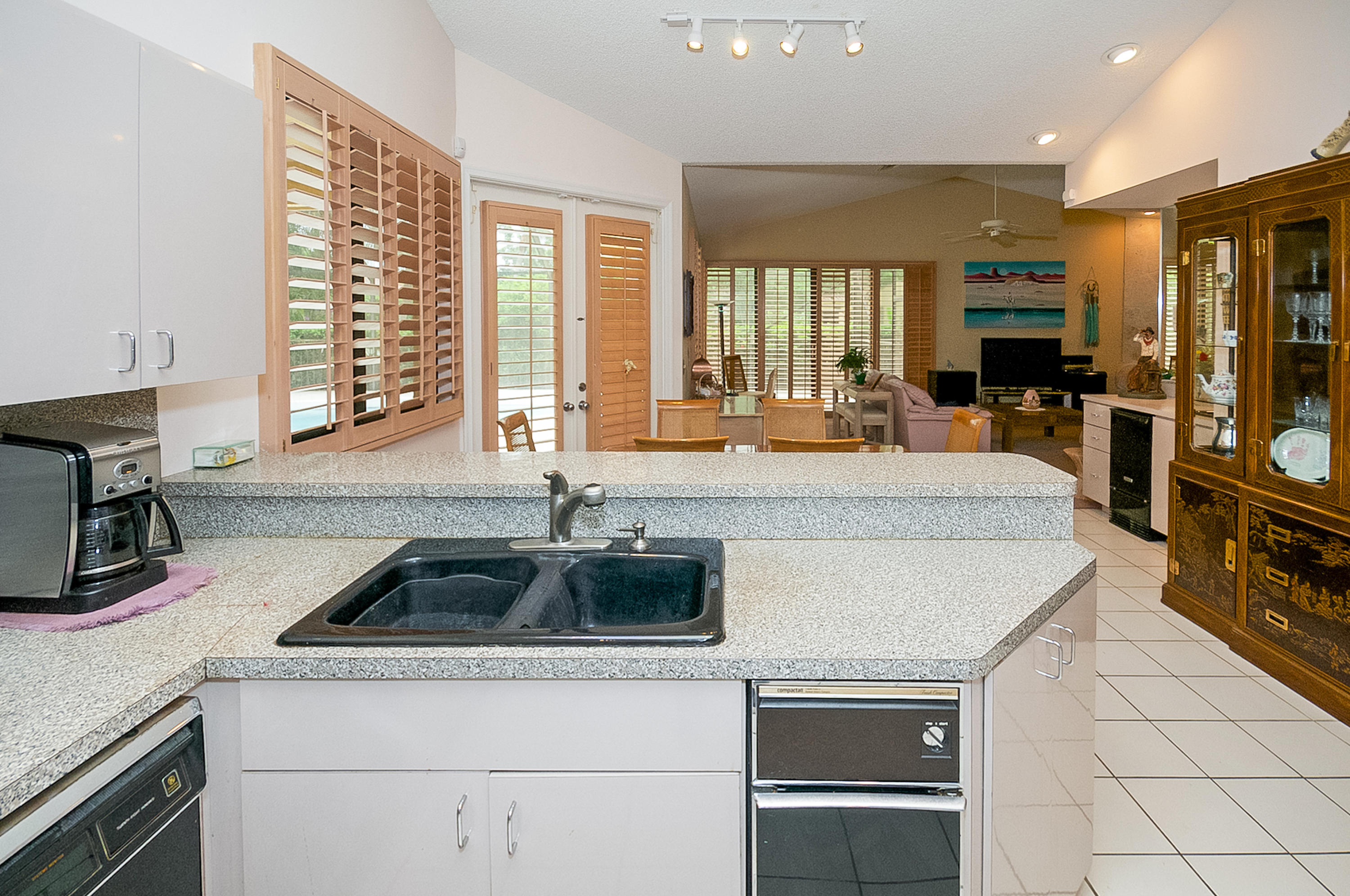 818 Parkside Circle North Boca Raton, FL 33486 - Photo 8 of 24 818_parkside_circle_n_MLS_HID1120670_ROO