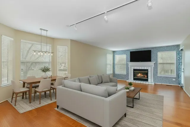 $265,000 | 500 Pembrook Court South, Unit A, Crystal Lake, IL 60014