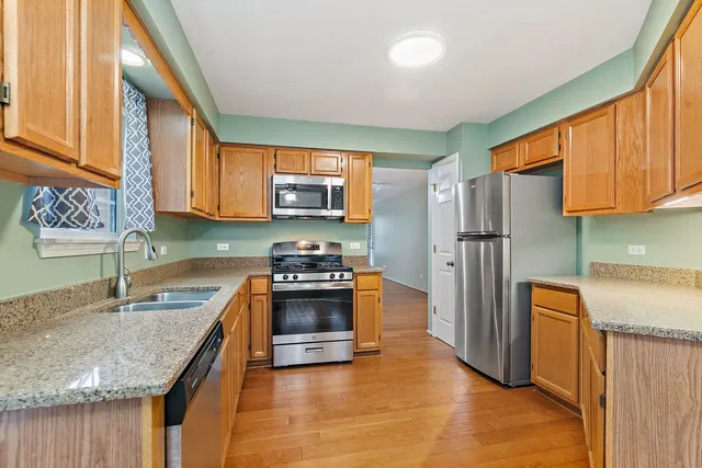 $265,000 | 500 Pembrook Court South, Unit A, Crystal Lake, IL 60014