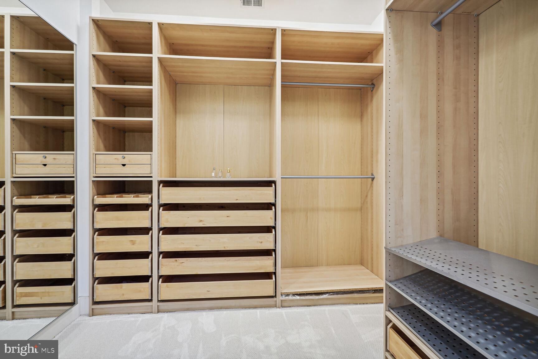 2501 Ridge Rd Drive Alexandria, VA 22302 - Photo 35 of 54