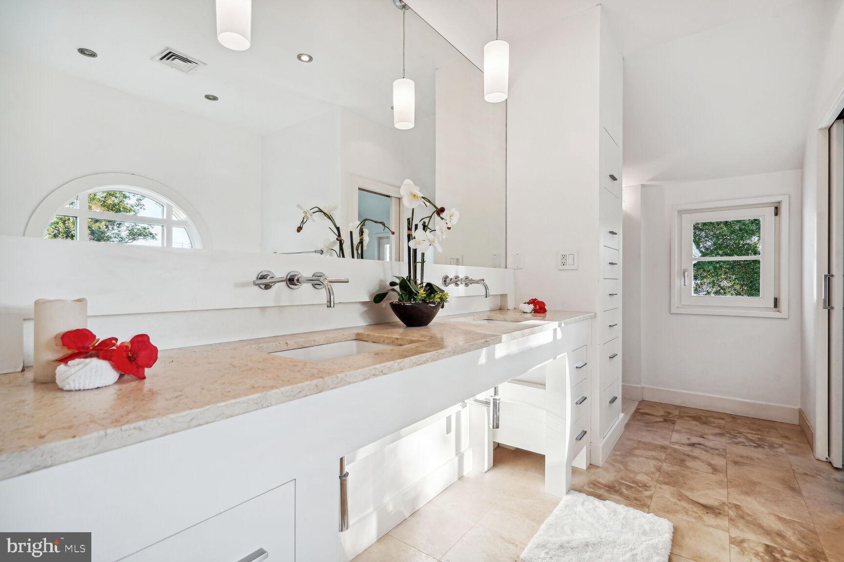 2501 Ridge Rd Drive Alexandria, VA 22302 - Photo 37 of 54