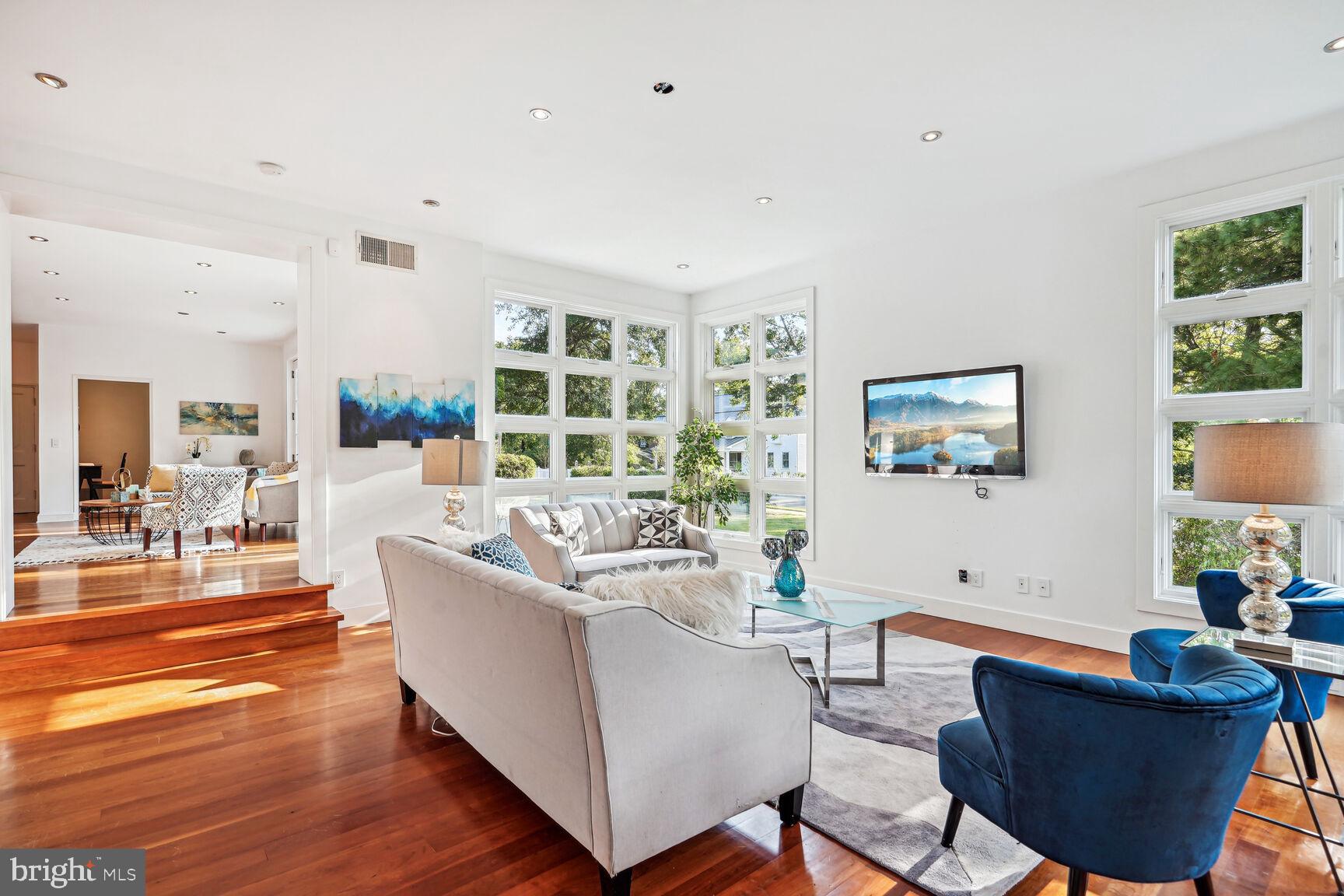 2501 Ridge Rd Drive Alexandria, VA 22302 - Photo 9 of 54