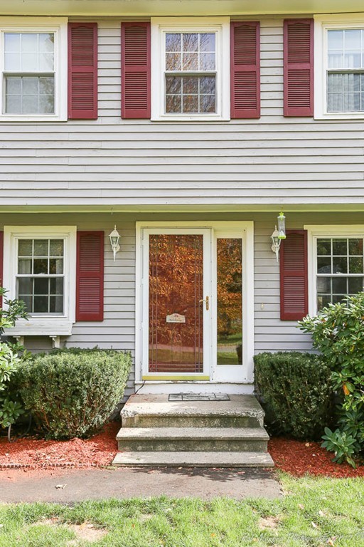 33 Otterson Road Londonderry, NH 03053 - Photo 3 of 30 Gallery Image 3
