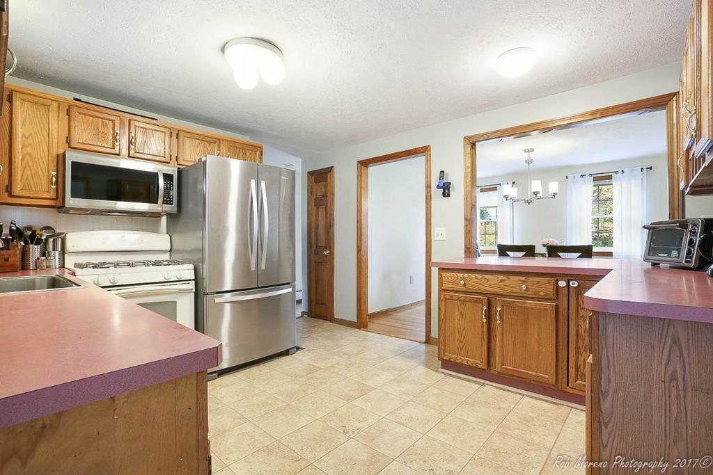 33 Otterson Road Londonderry, NH 03053 - Photo 5 of 30 Gallery Image 5
