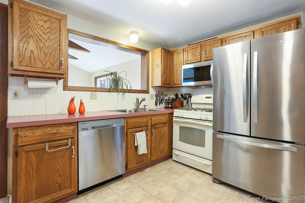 33 Otterson Road Londonderry, NH 03053 - Photo 6 of 30 Gallery Image 6