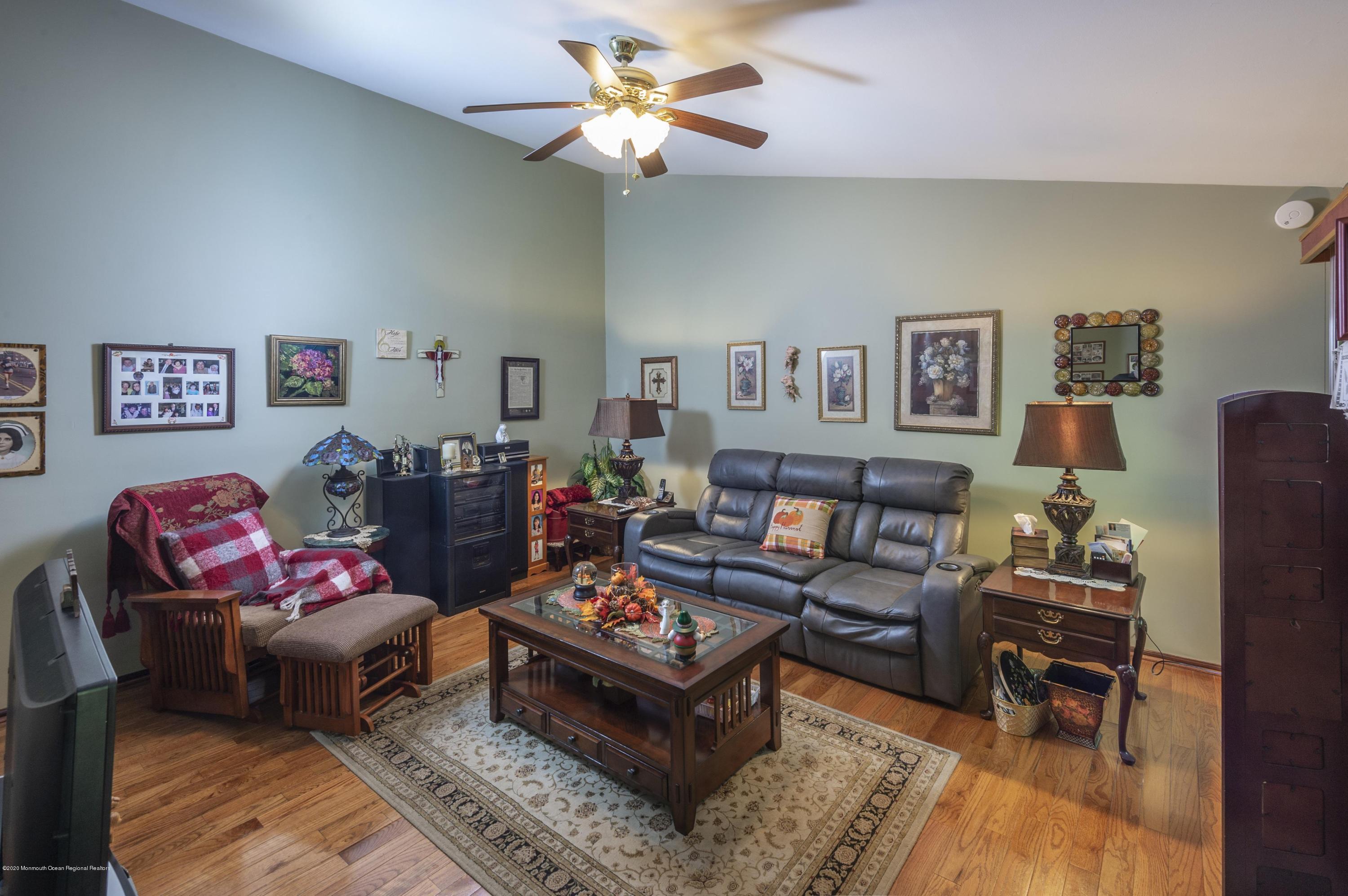 176 Lynch Road Middletown, NJ 07748 - Photo 9 of 24 9-gAgwbBRyTbiXGN71mWKx_8948