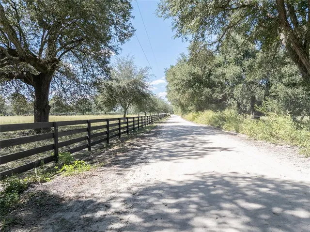 $979,900 | 14050 Southeast 50 Street, Morriston, FL 32668