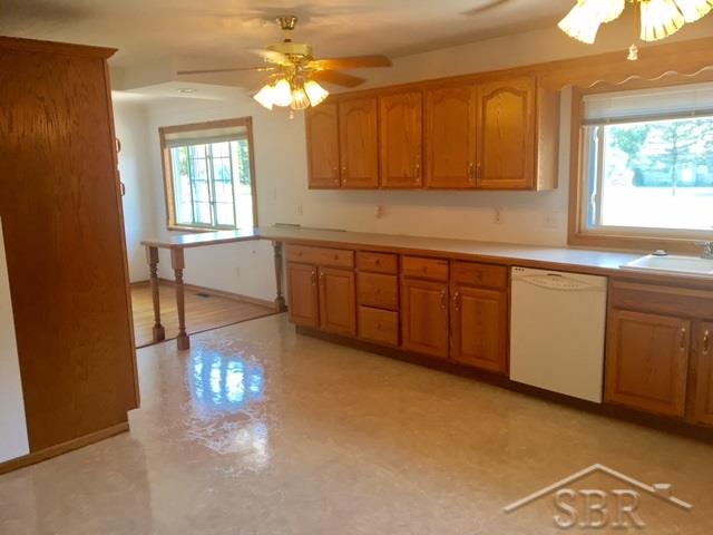 3425 North Belsay Road Flint, MI 48506 - Photo 14 of 45 31327011-13.JPG