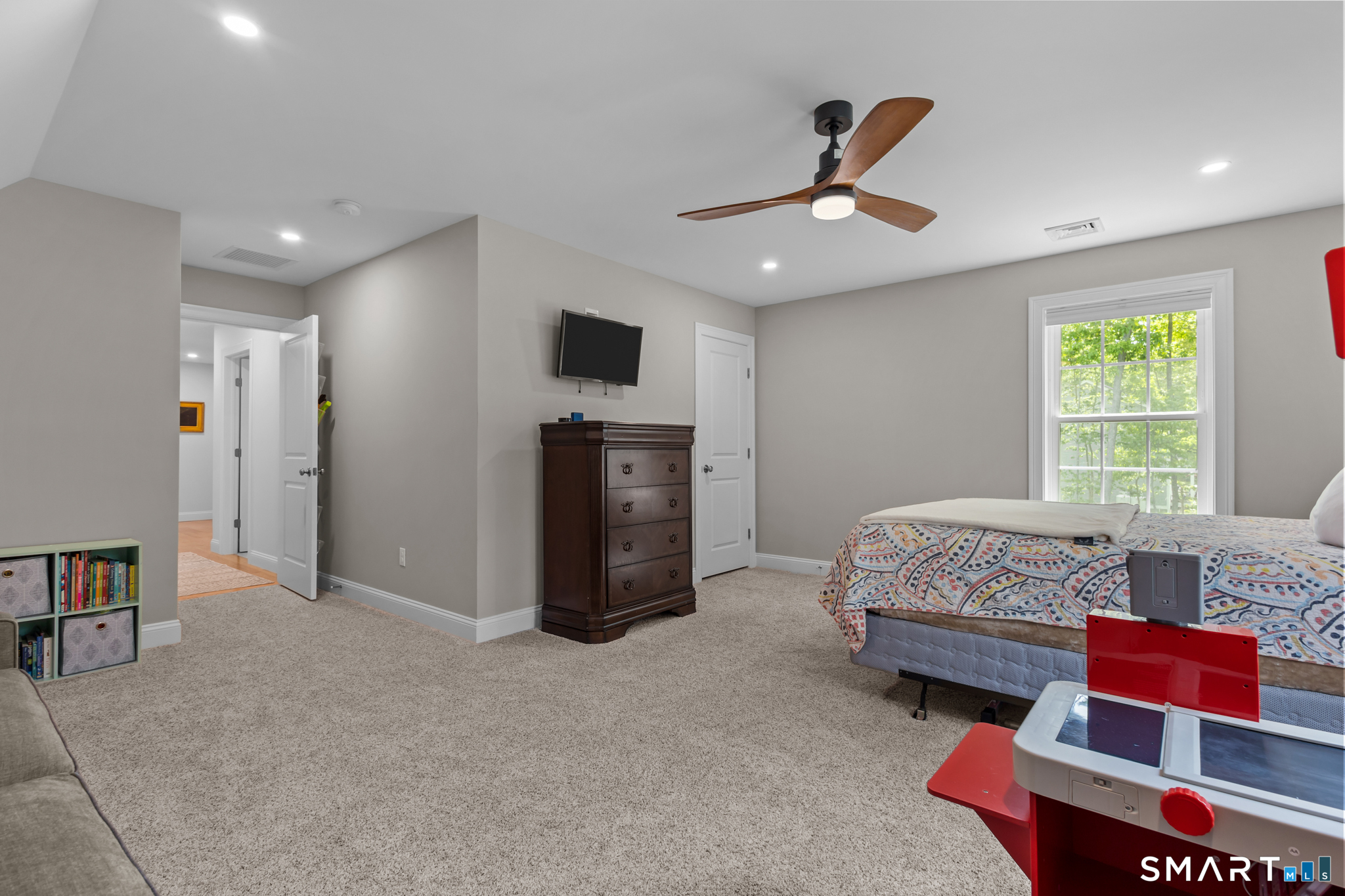 2 Martys Way Gales Ferry, CT 06335 - Photo 29 of 40 a living room with furniture and a ceiling fan