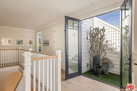 $7,250,000 | 981 Amherst Avenue, Los Angeles, CA 90049