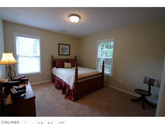 5091 Windsbury Ridge Road Clemmons, NC 27012 - Photo 8 of 12 2nd Bedroom.