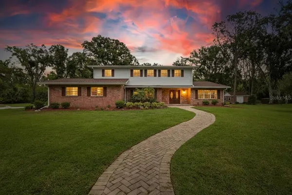 $889,000 | 1502 Azalea Street, Plant City, FL 33563