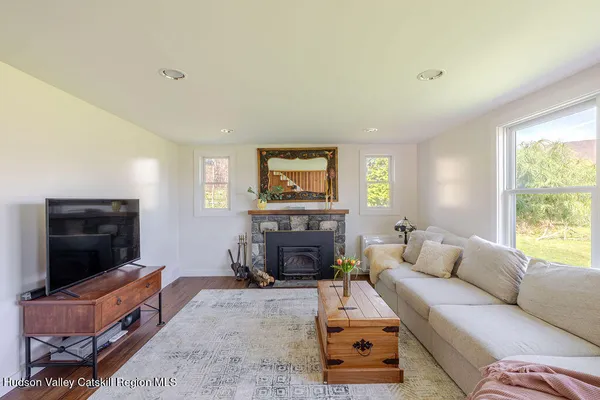 $719,000 | 81 Black Grocery Road, Hillsdale, NY 12529