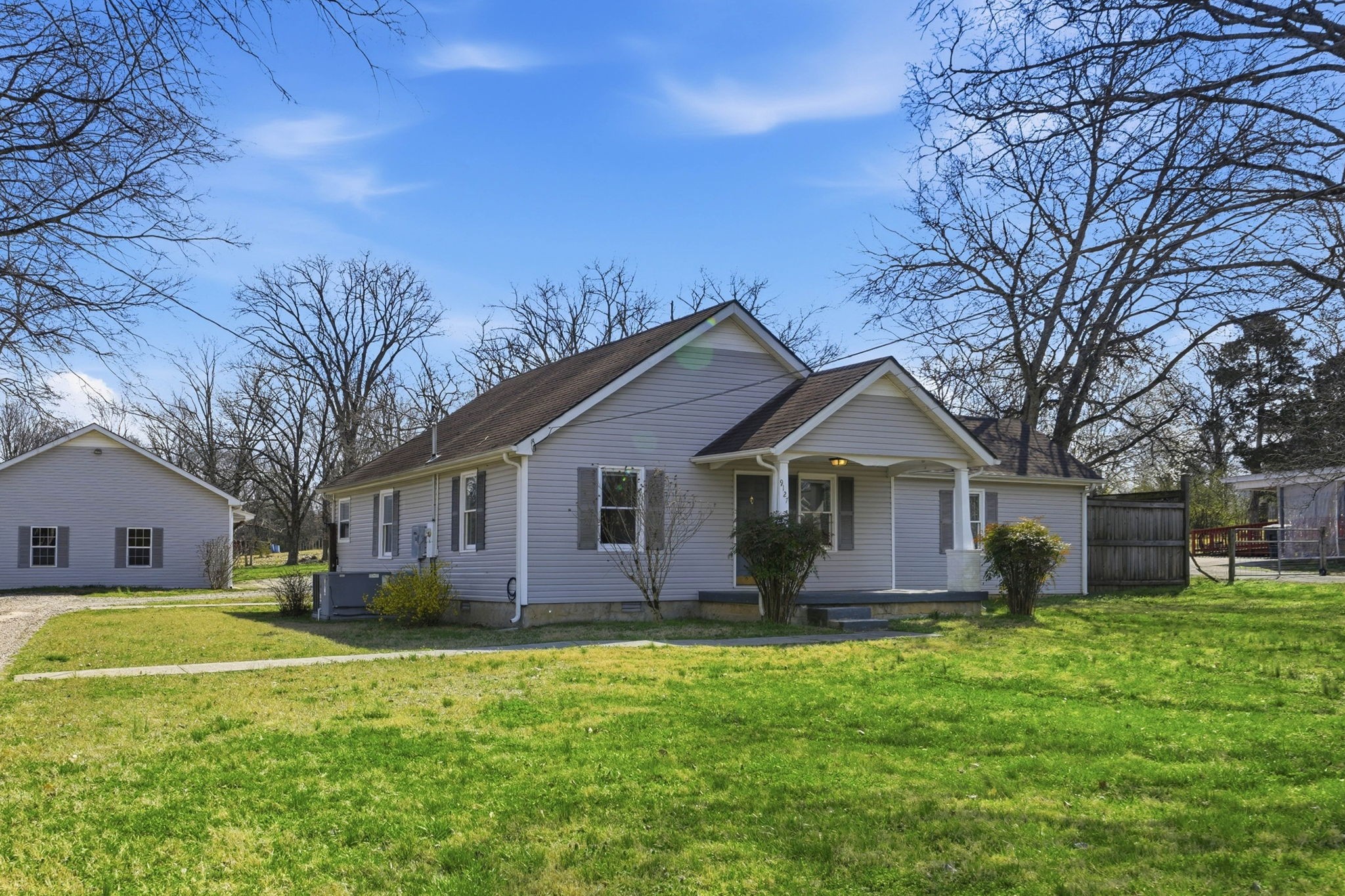 9127 Versailles Road Rockvale, TN 37153 - Photo 2 of 38