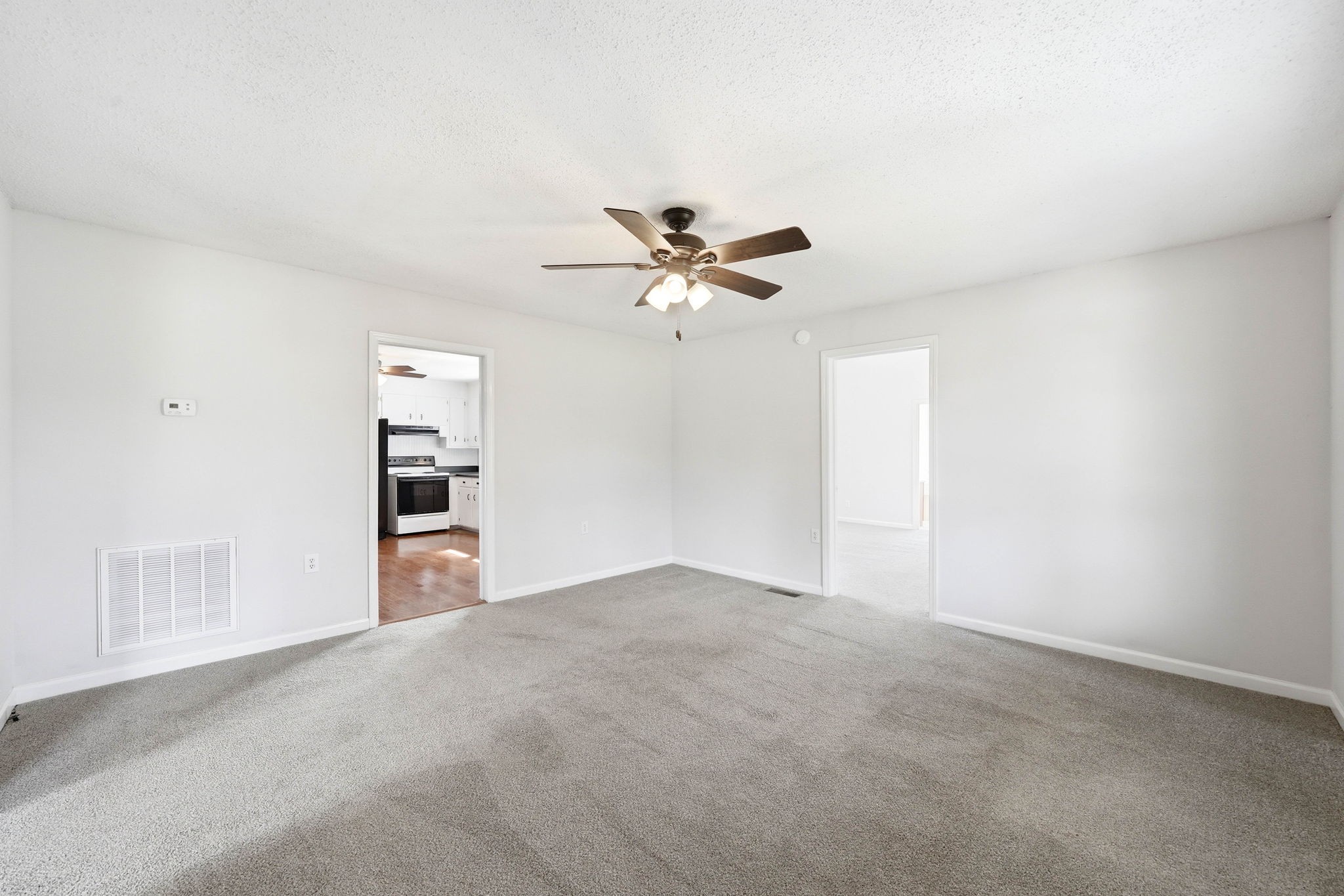 9127 Versailles Road Rockvale, TN 37153 - Photo 5 of 38