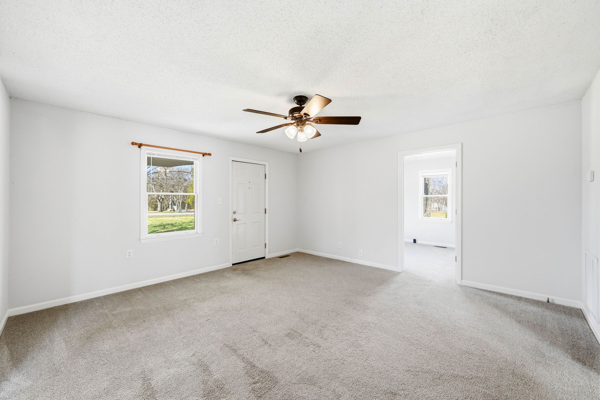 9127 Versailles Road Rockvale, TN 37153 - Photo 6 of 38