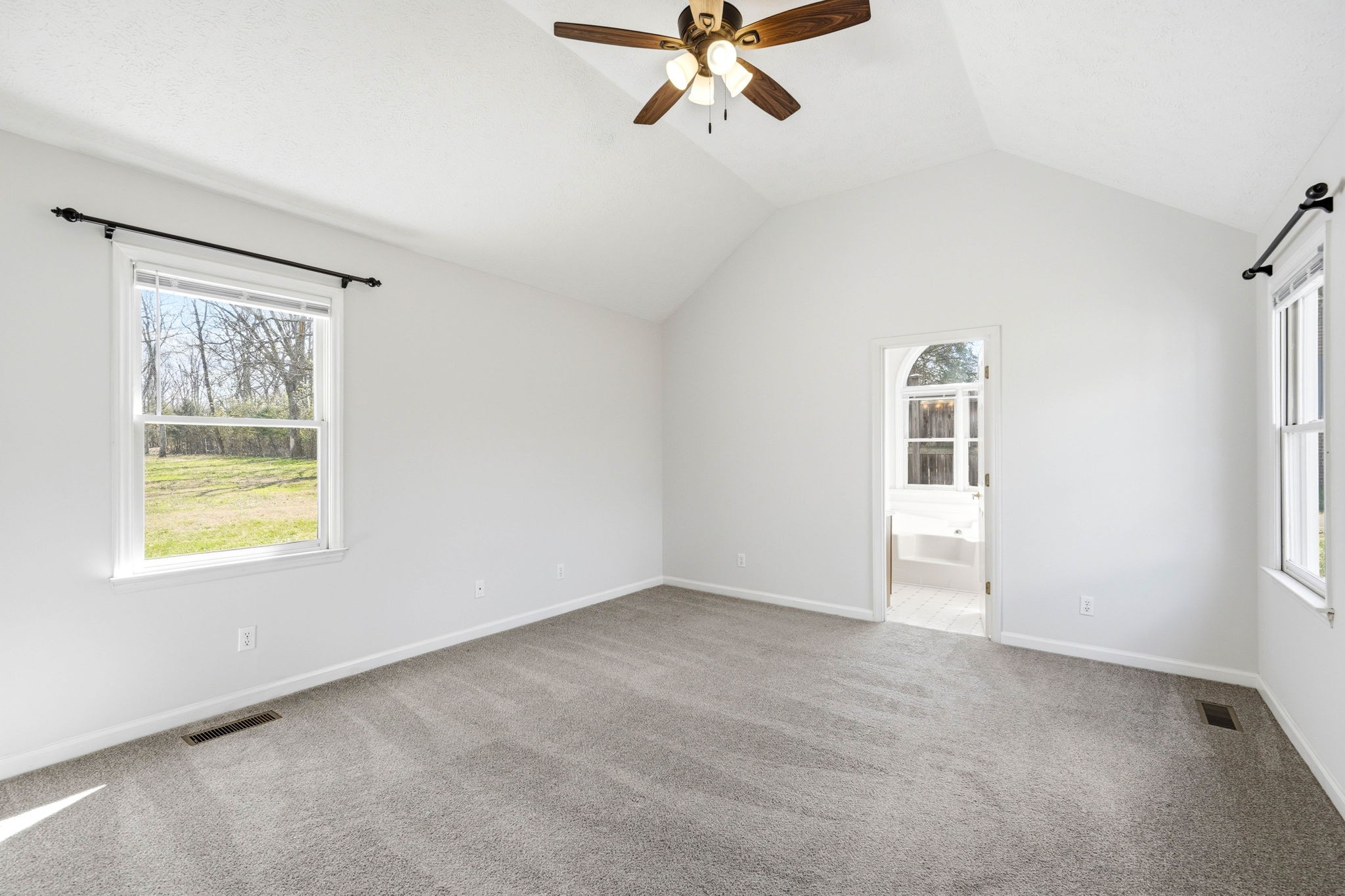 9127 Versailles Road Rockvale, TN 37153 - Photo 7 of 38