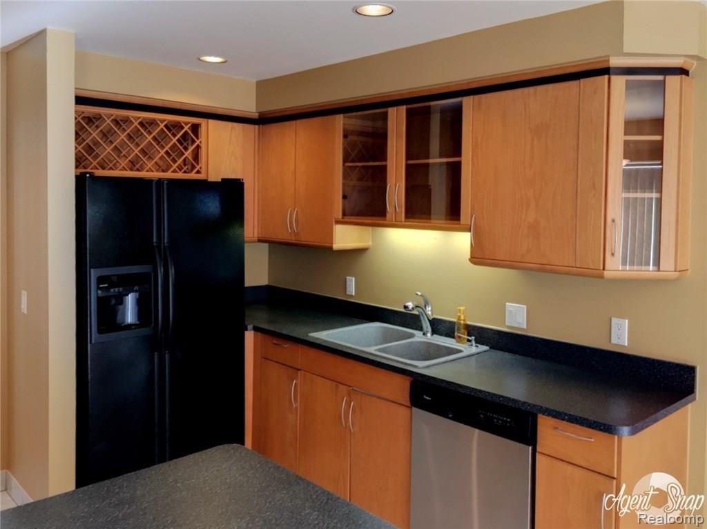 2565 Brilliance Rochester Hills, MI 48309 - Photo 18 of 63