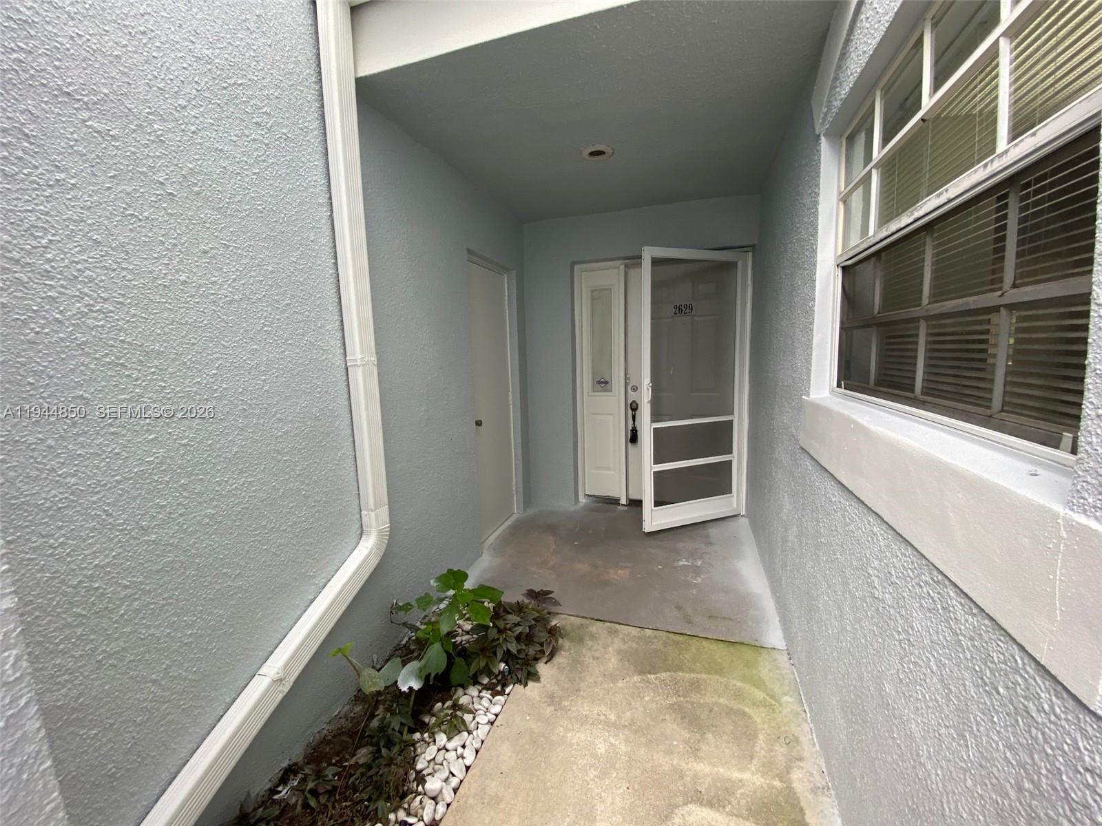 2629 Southeast 19th Court, Unit 103C Homestead, FL 33035 - Photo 3 of 30